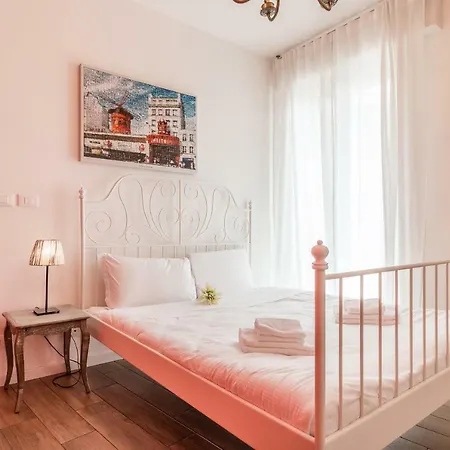 Color Notes Close To @treviso Train Station * Treviso