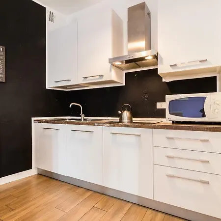 Color Notes Close To @treviso Train Station Apartment Treviso