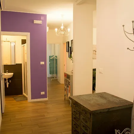 Apartment Color Notes Close To @treviso Train Station *