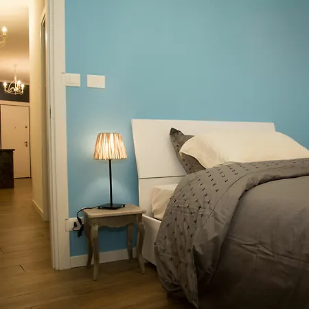 Color Notes Close To @treviso Train Station Apartment *