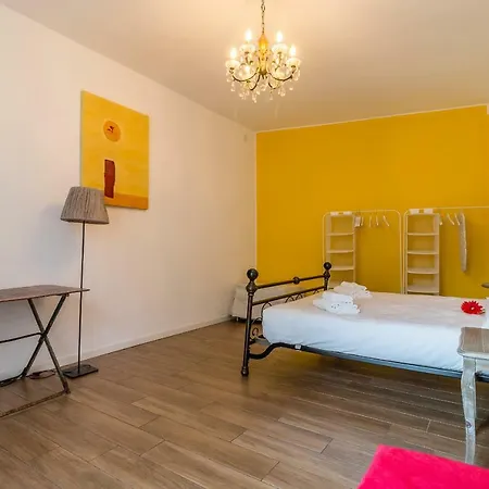 Color Notes Close To @treviso Train Station